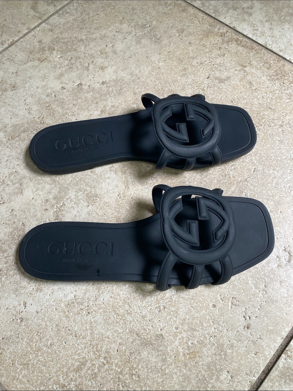 Gucci Matte Black GG Rubber Slide Sandals - Picture 3 of 16
